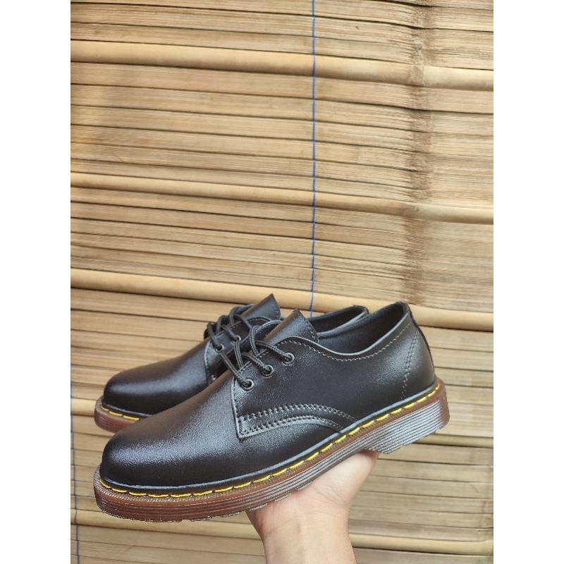 NEW ARRIVAL Dr Martens Low Boots Original unisex pria wanita Sepatu dokmar 3 hole