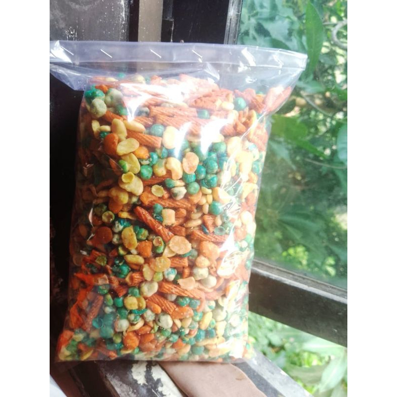 

COD Kacang Koro Mix 100gr - Koro Campur Spesial