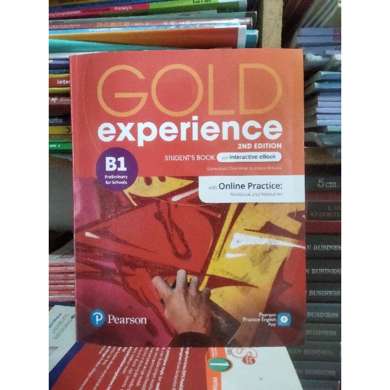 buku gold experience B1 students book