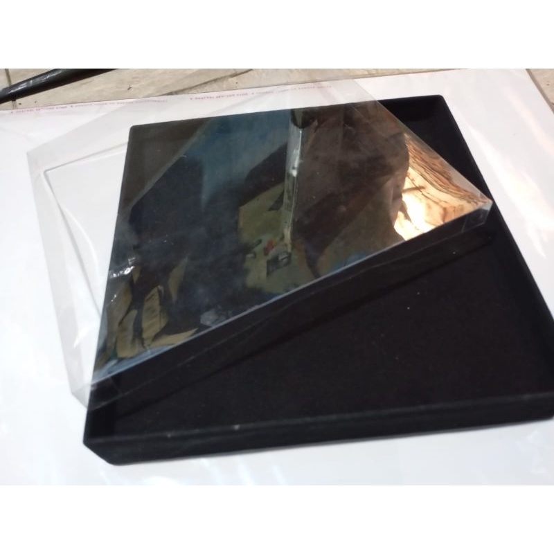

box bludru size 18×18×3cm