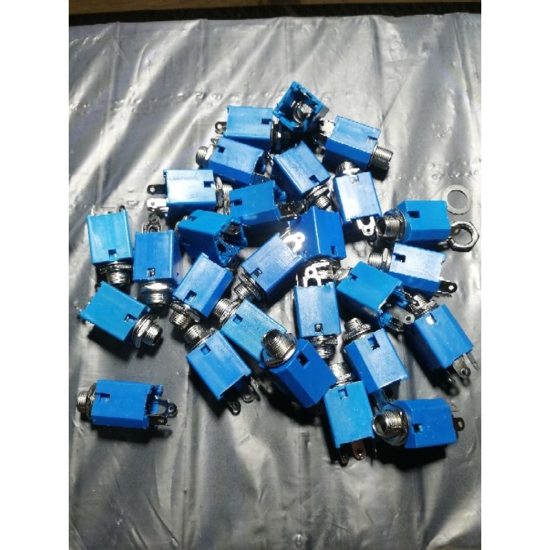 Mic - Socket mic - soket mik - socket akai mono biru - socket audio mixer