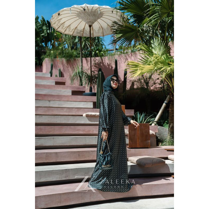 dress terbaru zaleeka sebelum order cek stok terlebih dahulu ya,muat sampe ld 120 dibawah itu aman