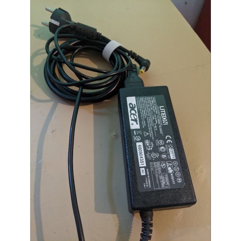 Charger Acer 19V 3.42 A | Bekas
