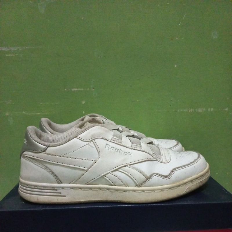 Preloved reebok shoes white / reebok royal techque t e (BISA NEGO)