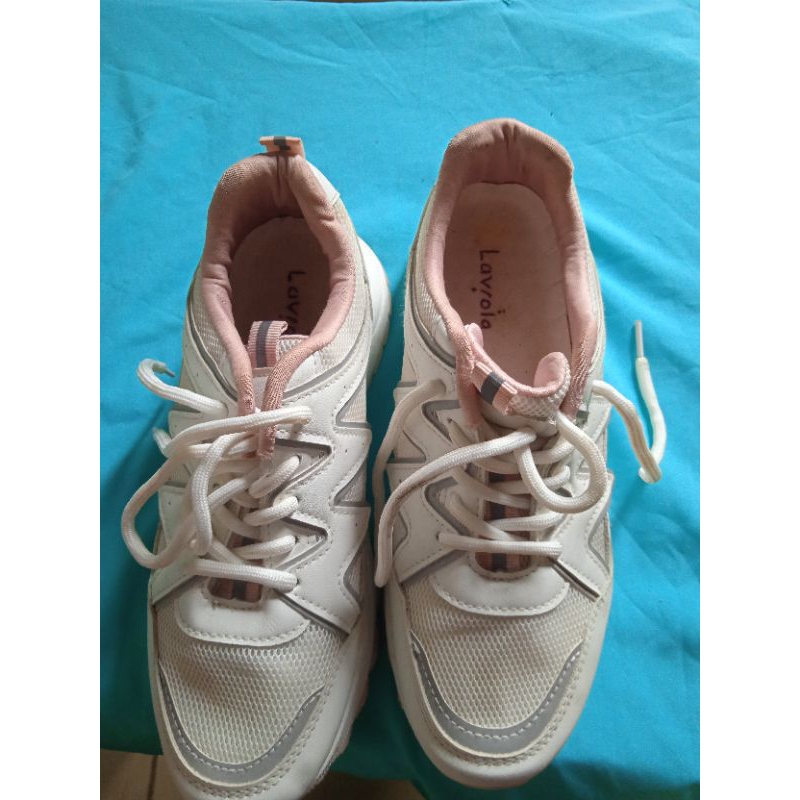 SEPATU SPORT PRELOVED