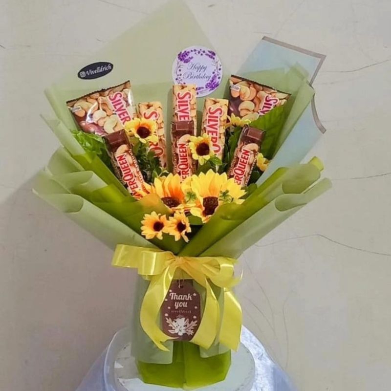 

Bouquet Snack Ulang tahun || Bouquet Flower Ulang tahun || Buket Bunga Palsu || Buket Snack || Buket Ulang Tahun