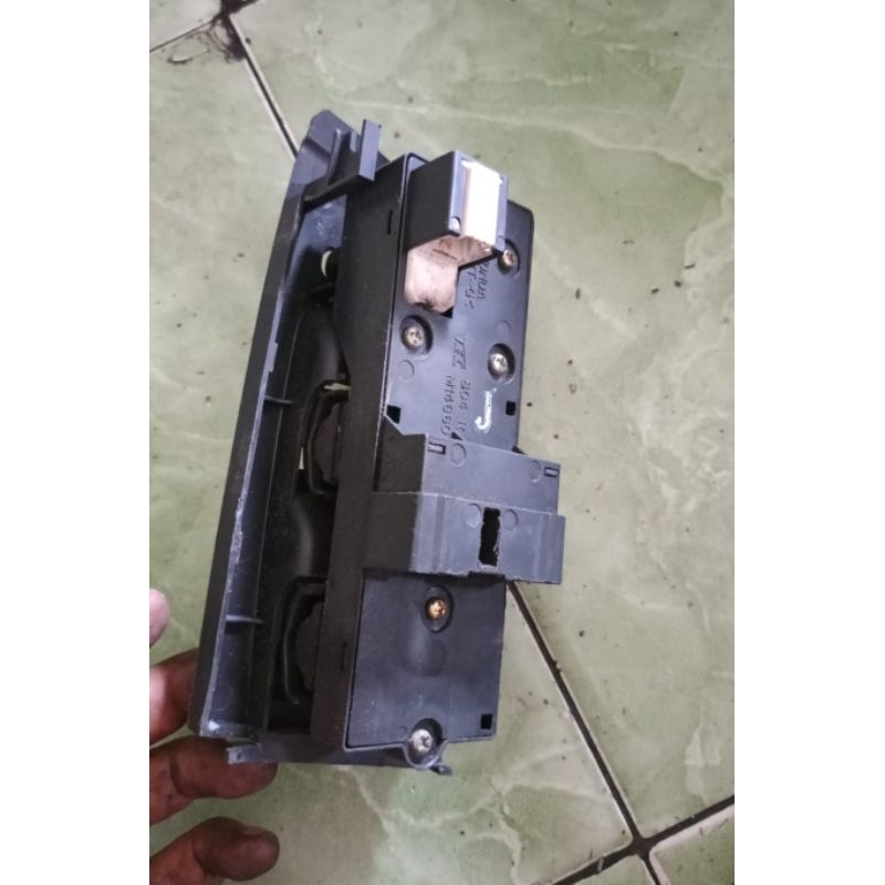 Switch saklar tombol power window Honda Civic Ferio BEKAS