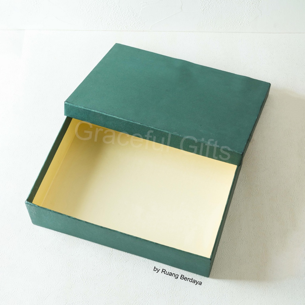 

Hard Box Premium 35 x 25 x 8 cm untuk Kado dan Hampers - Graceful Gifts by Ruang Berdaya