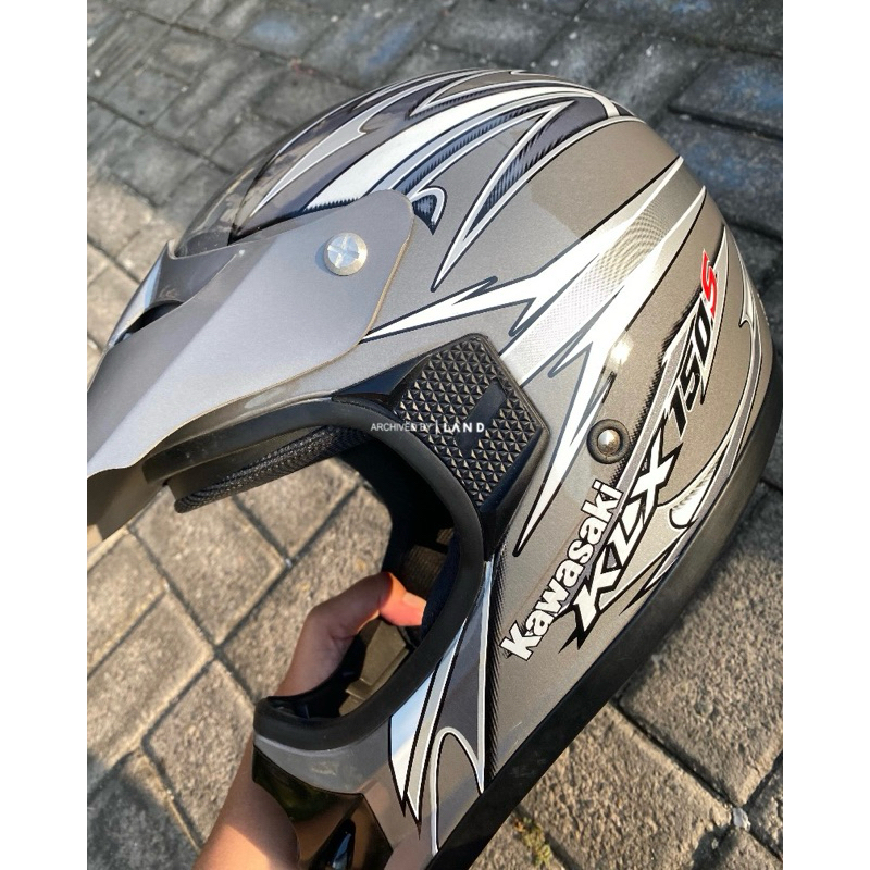 Helm Kawasaki KLX