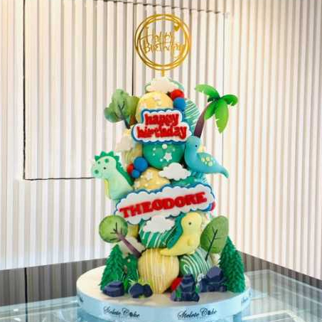 

Donat Tower Dinosaurs / Custom Cake / Birthday Cake / Kue Ulang Tahun Murah / Kue Ultah Jakarta