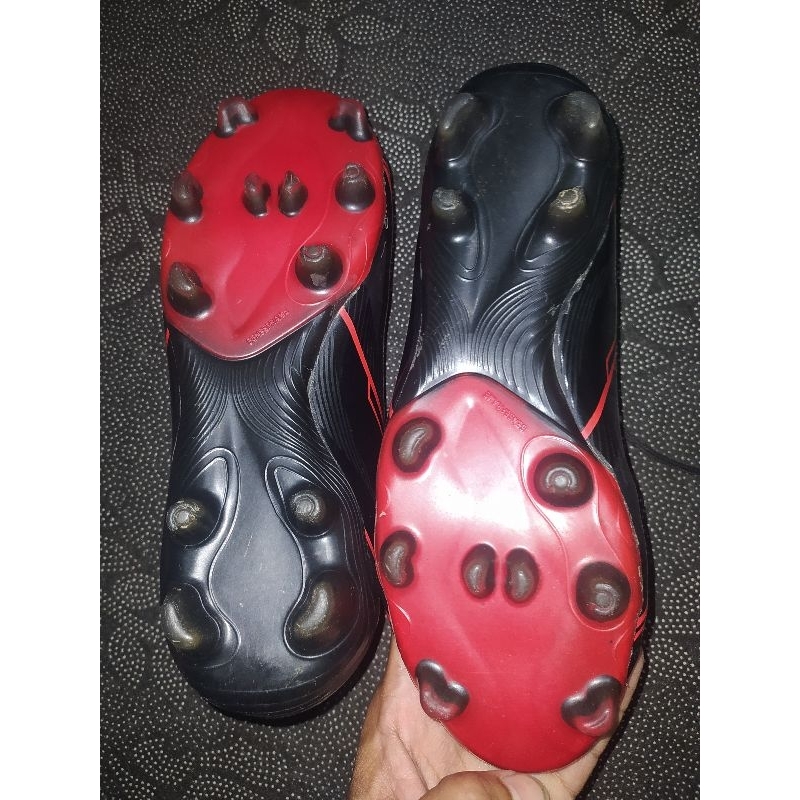 sepatu bola seken size 39 , lightspeed
