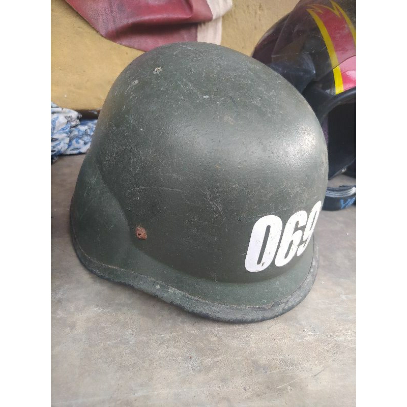 Helm ori TNI ada no seri