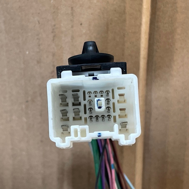 Soket 20 pin Toyota Male