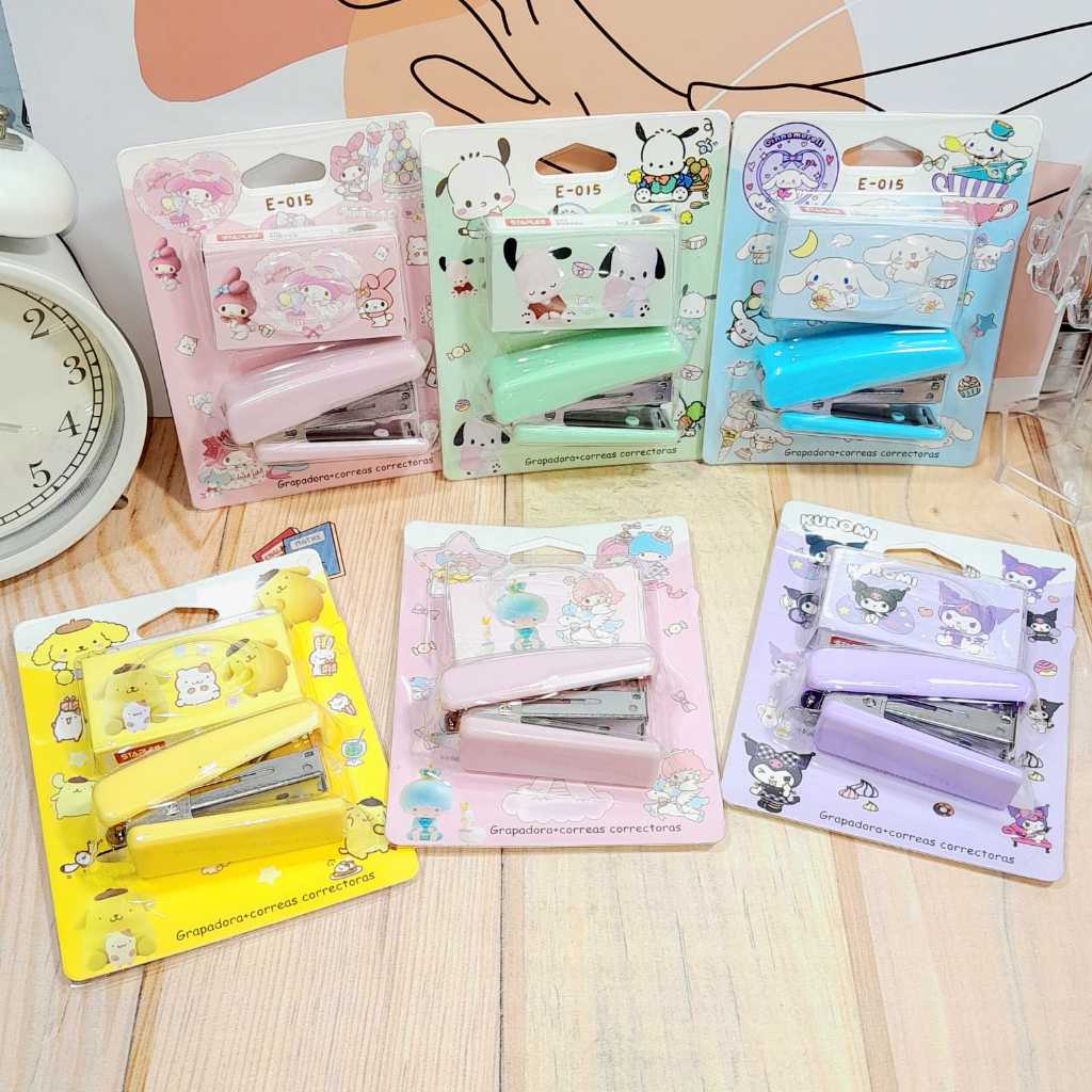 

Staples 2 in 1 SANRIO + FREE isi nya Ready 6 Variant CUTE LUCU Favorit Anak / Stapler 2in1 Sanrio Dapat Isi nya Stationary Sekolah dan Kantor Kekinian Bisa Grosir dan COD