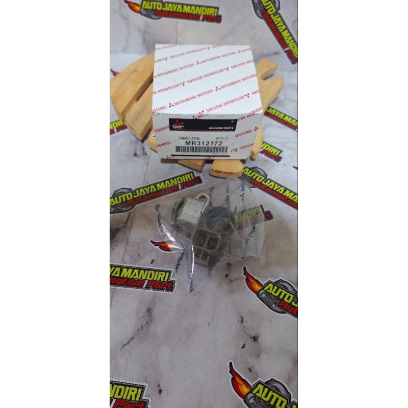 Ic regulator - Ic alternator - Ic cas dinamo Amper Mitsubishi Eterna Merk Mitsubishi MR312172