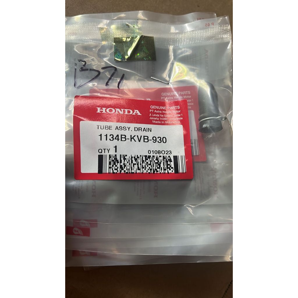 Tube Assy Drain tutup drain Honda Vario 110 CW 1134BKVB930