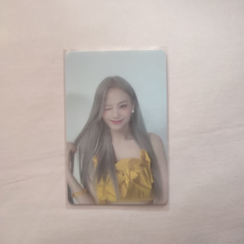 Photocard Gyuri fromis_9 Talk&talk