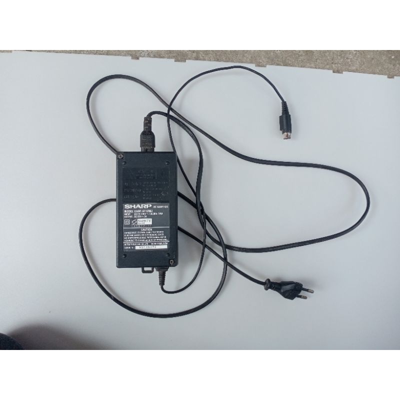 Adaptor Tv Sharp 15V 3A . LC-22DC30M. LC-22DC50M . UADP-A118WJ .UADP-A129WJ Original