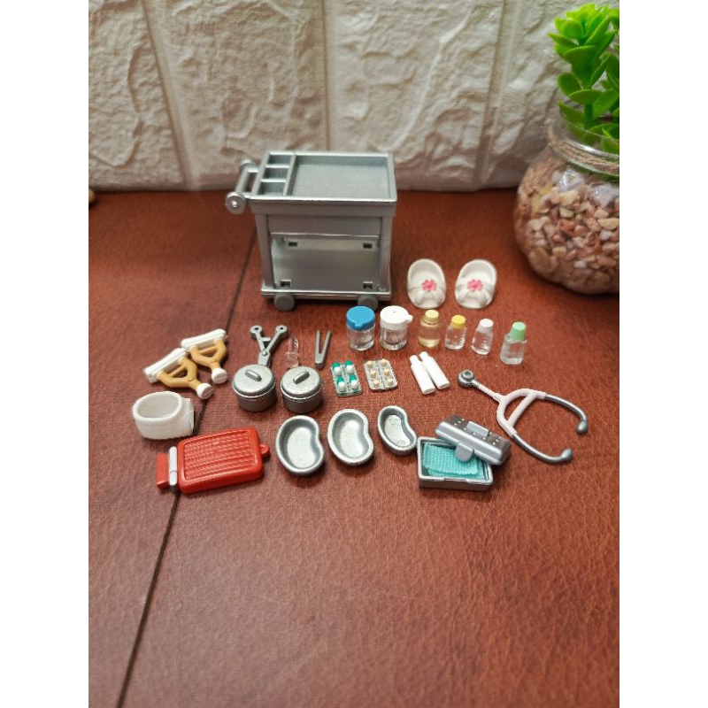sylvanian families preloved printilan perlengkapan dokter