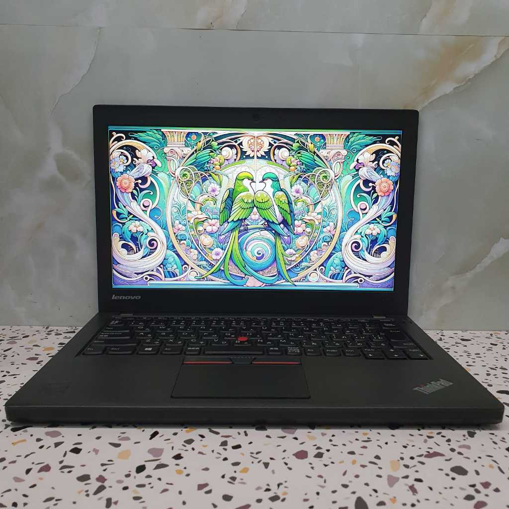 Lenovo Thinkpad X250 Intel Core i5 Gen 5 - Layar 12 Inch