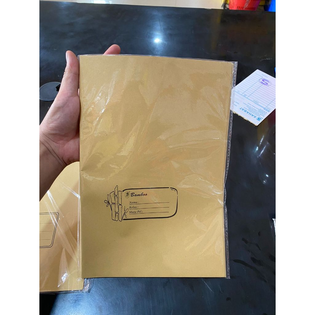 

SAMPUL BUKU COKLAT QUARTO / SAMPUL COKLAT / ISI 20 LEMBAR