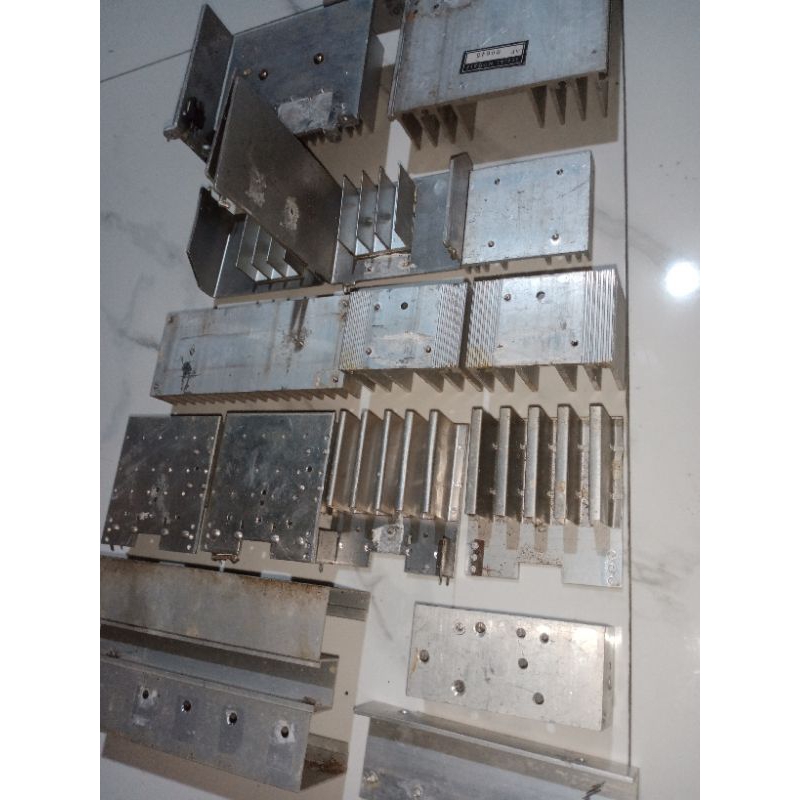 PENDINGIN HEATSINK TRANSISTOR