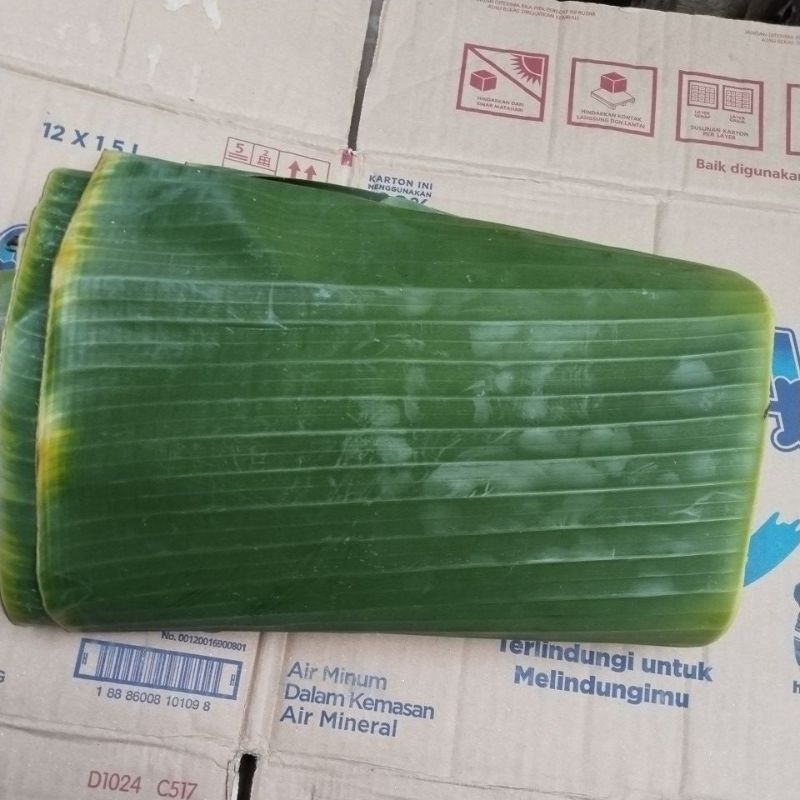 

500 gr daun pisang kepok,segar fresh.