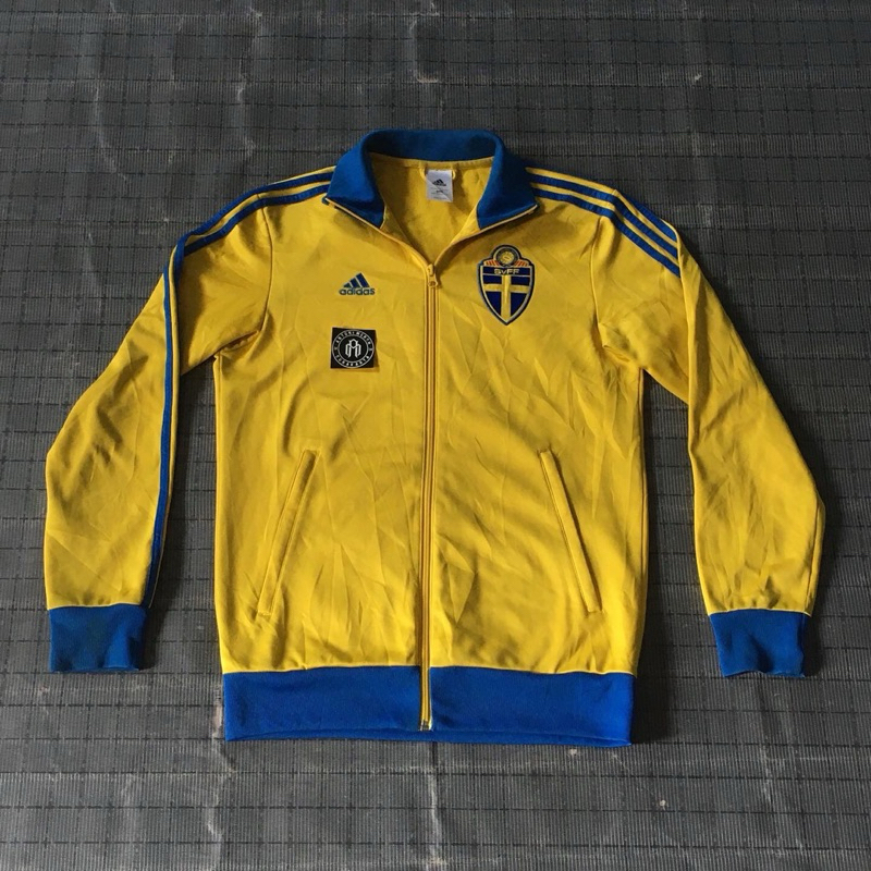Tracktop Adidas Swedia
