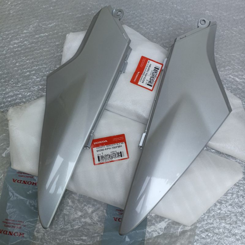 COVER TUTUP ACCU AKI BODI BODY SAMPING KANAN KIRI HONDA SUPRA X 125 X125 LAMA BATMAN SILVER ORI AHM 