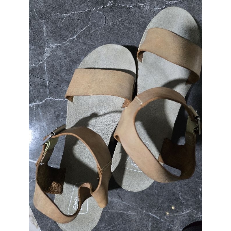 Sepatu Sendal Clarks