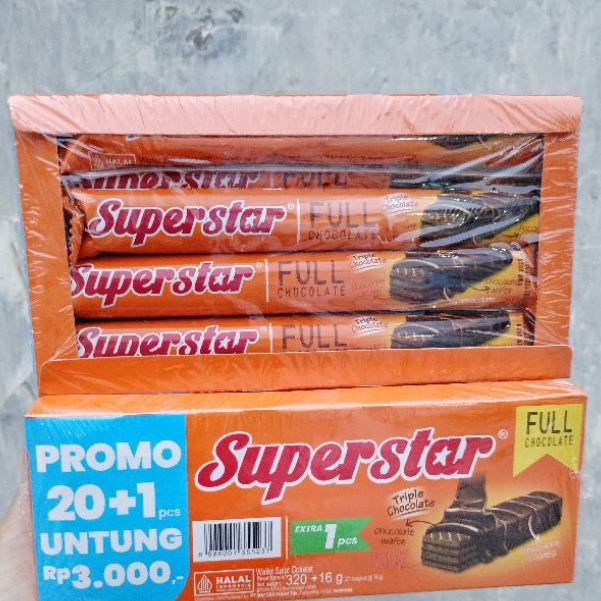 

WAFER COKLAT SUPERSTAR TRIPLE CHOCOLATE MAKANAN RINGAN SNACK CEMILAN COKELAT HAMPERS ULANG TAHUN