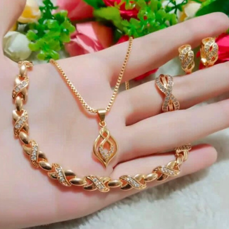 aksesoris perhiasan wanita 1 Set lengkap