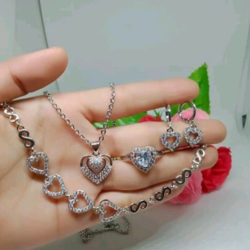 1 Set perhiasan wanita dewasa elegan simpel aksesoris titanium