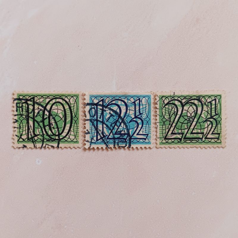 

(AG) Perangko Belanda 1940 Numeral - 1940 - Type 'Guilloche' or 'Trellis' Set 3 pcs Used