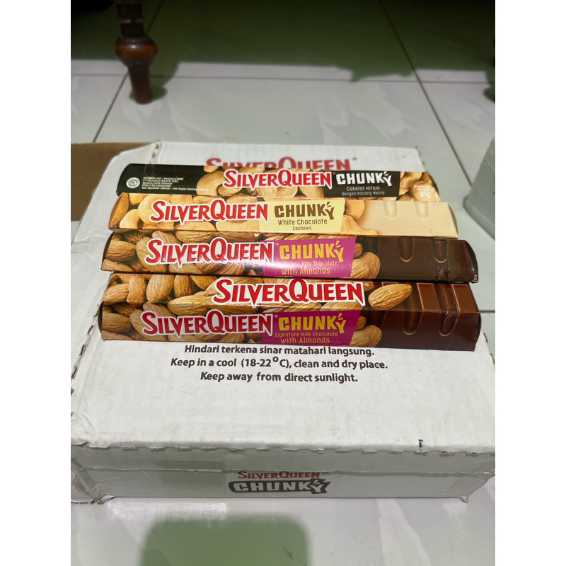 

Chunky Bar SilverQueen cokelat 95 Gram Varian Mede / Almond