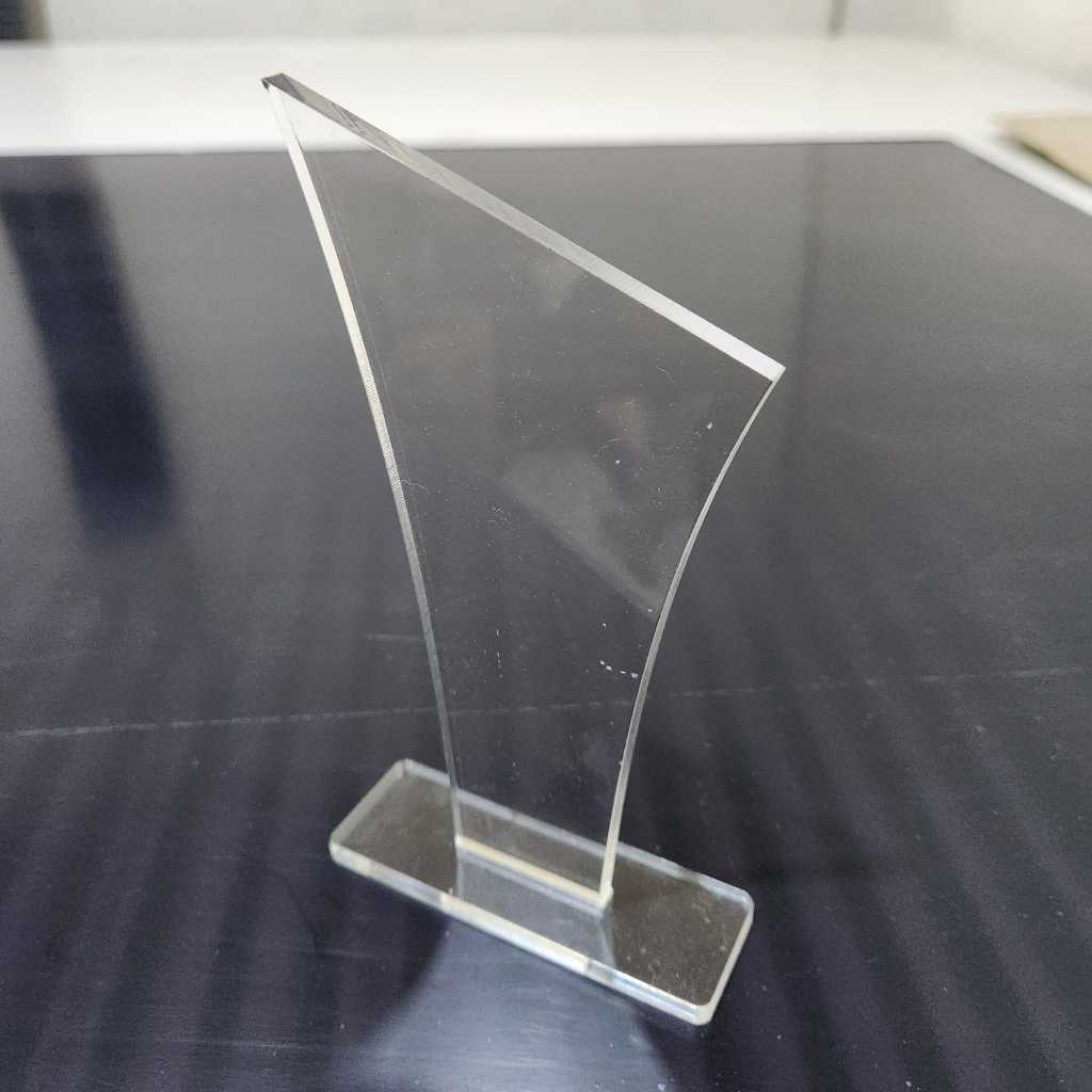 RAC  Plakat akrilik polos tebal 5mm