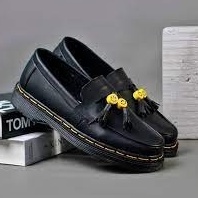 V44859 Aloof SMILE  Sepatu Loafers Docmart PriaWanita Kulit Asli Original terbaru