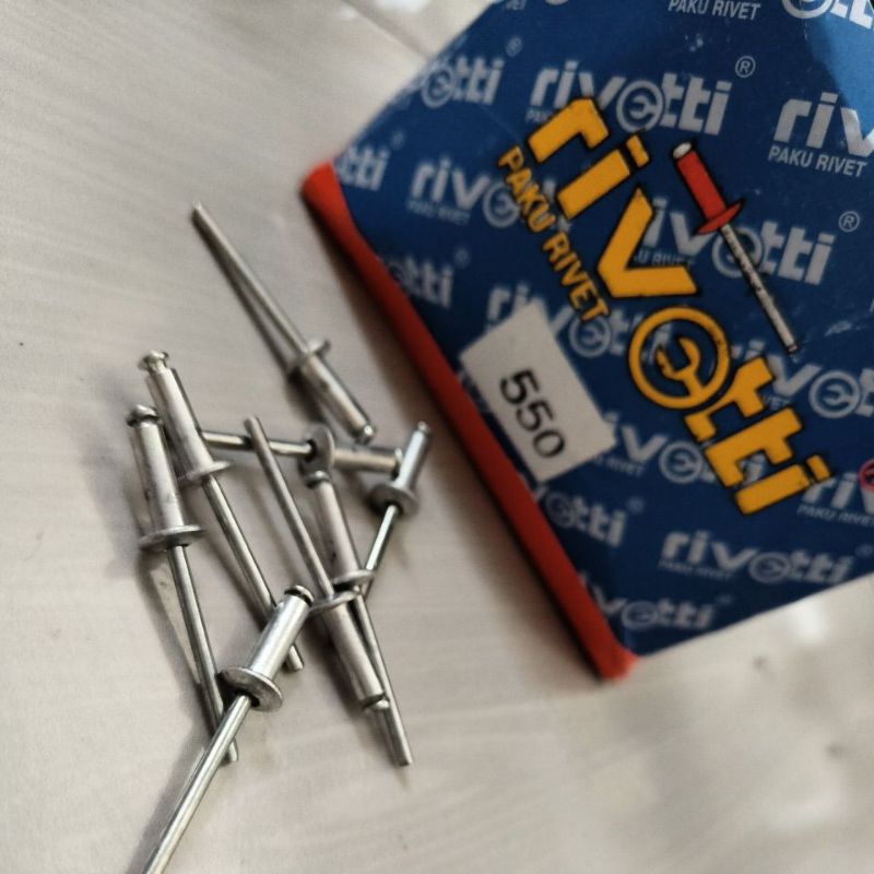 Rivet 550