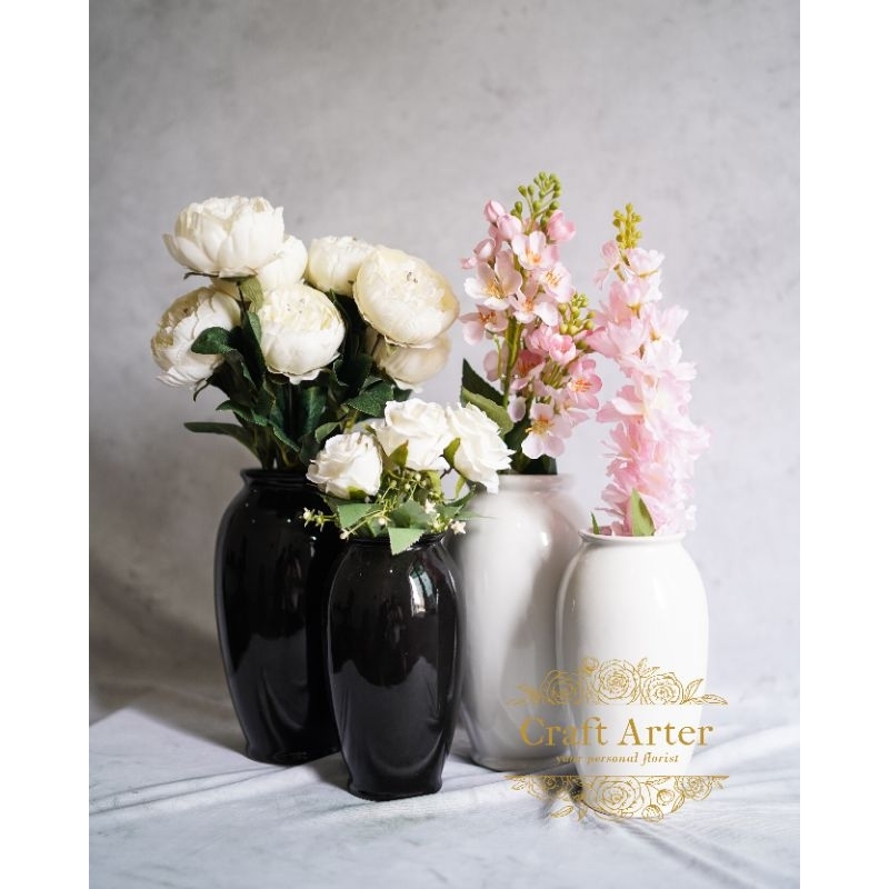 Vas Bunga/ Vas Keramik A134 / Vas Bunga Aesthetic / Vas Keramik/ Vas model tinggi warna hitam dan pu