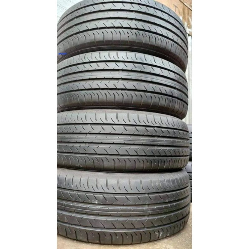 Ban mobil ukuran 225/60 R18 dunlop