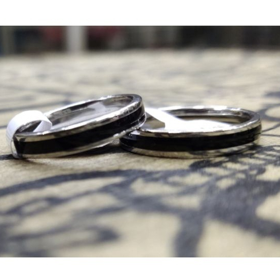 Cincin Titanium Hitam List Putih Model Kecil / Cincin Couple Titanium