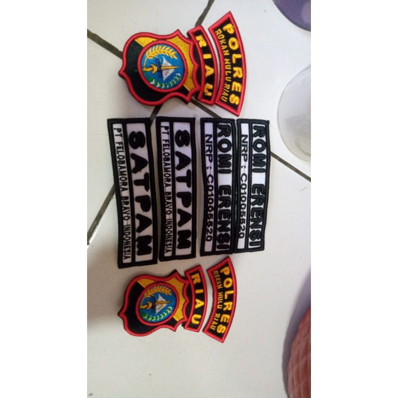 BORDIR SATPAM POLDA RIAU  SATU SET TIMBUL PLUS NAMA DAN SATPAM