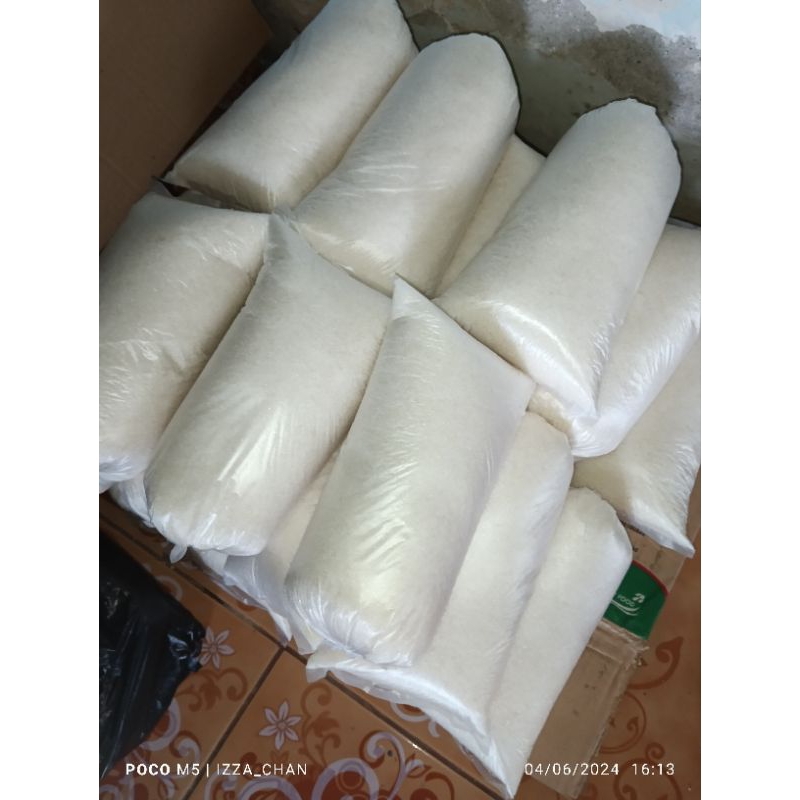 

Gula pasir Baru 1kg utuh
