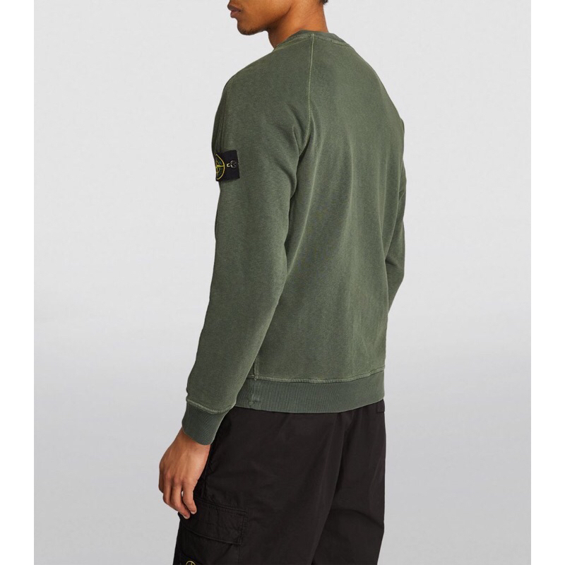 crewneck stoneisland casual mode men outfit