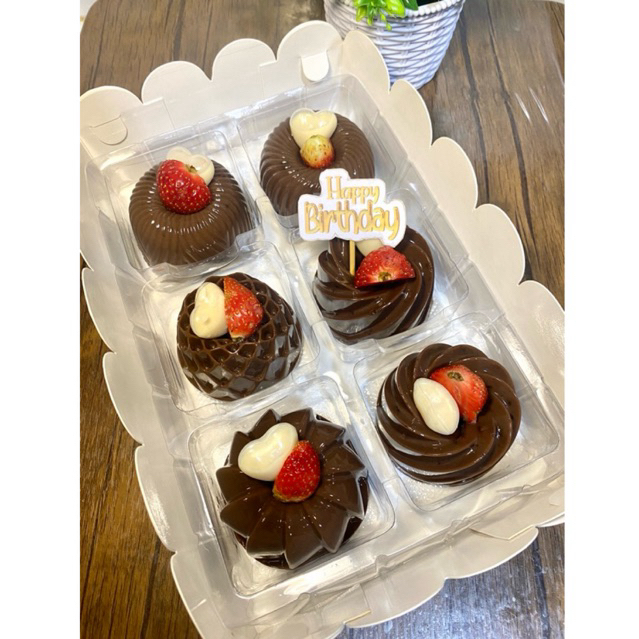 

Hampers pudding cokelat dan vla isi 6 by sewulegi