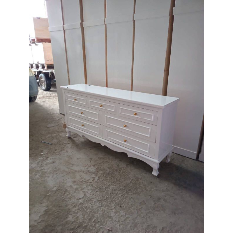 Bufet TV / Meja TV Klasikal (Bekasi)