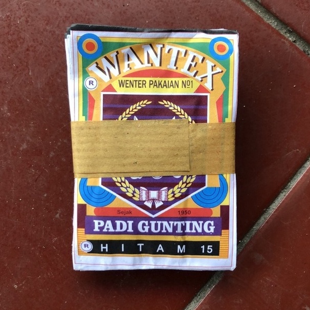 

Keren abis Wantex Pewarna Pakaian Wantex Padi Gunting HITAM 1 PCS Pewarna Kain Jaring
