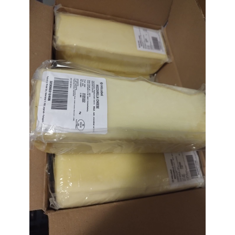 

mozarella 1 balok (BACA DESKRIPSI DULU YA)