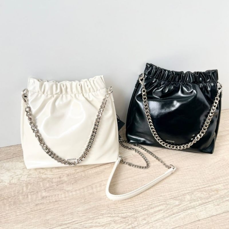 Tas pedro selempang bahu tote bag hitam putih serut