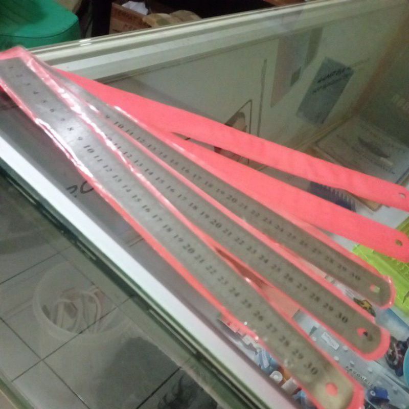 

mistar penggaris besi 30 cm